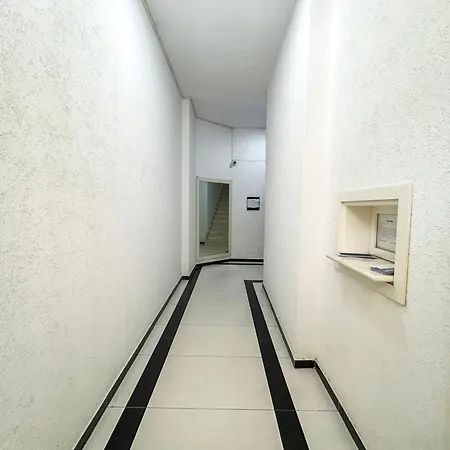 2 Bedroom 896